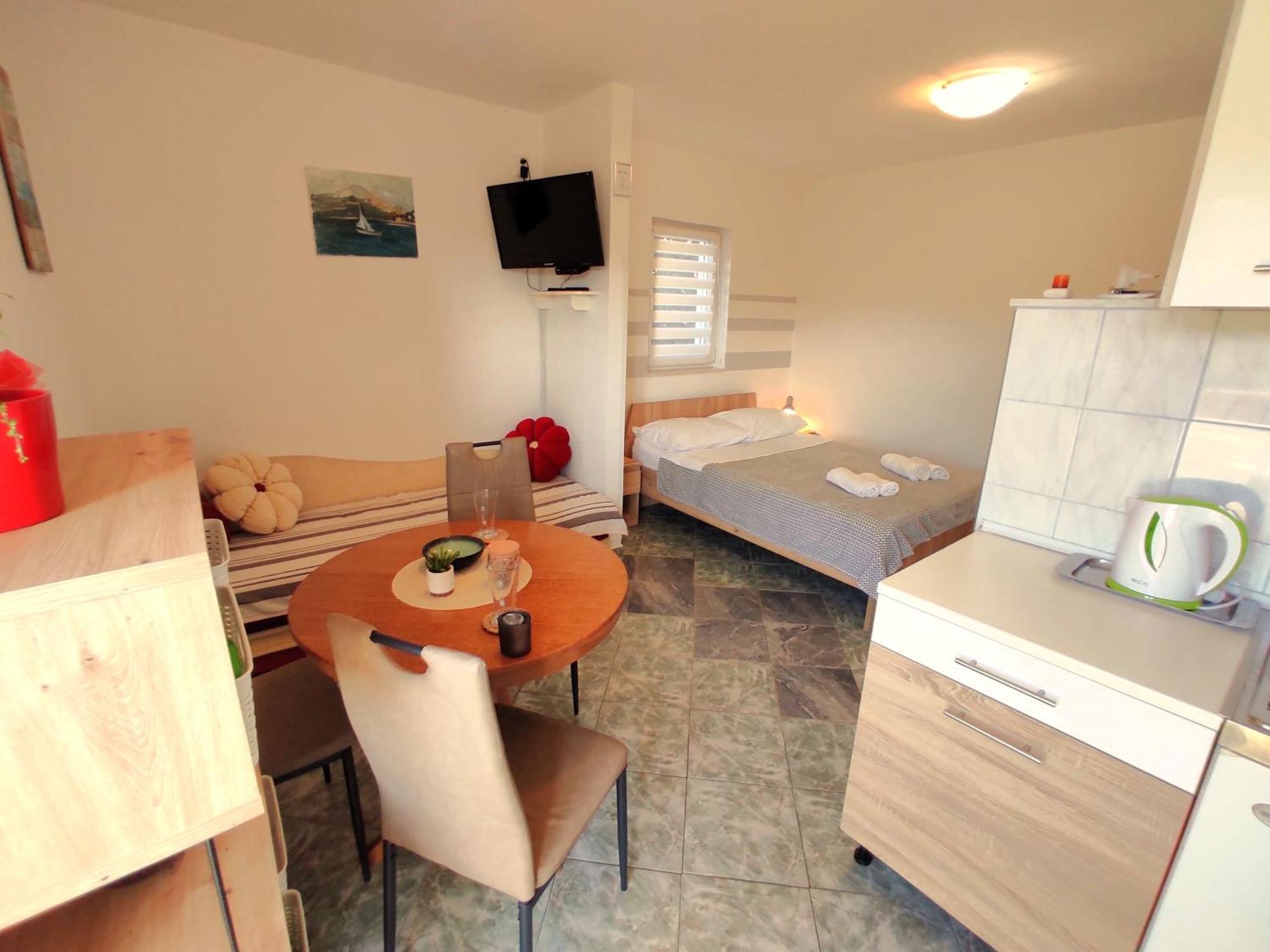 Apartments Boa สลาทิเน ภายนอก รูปภาพ