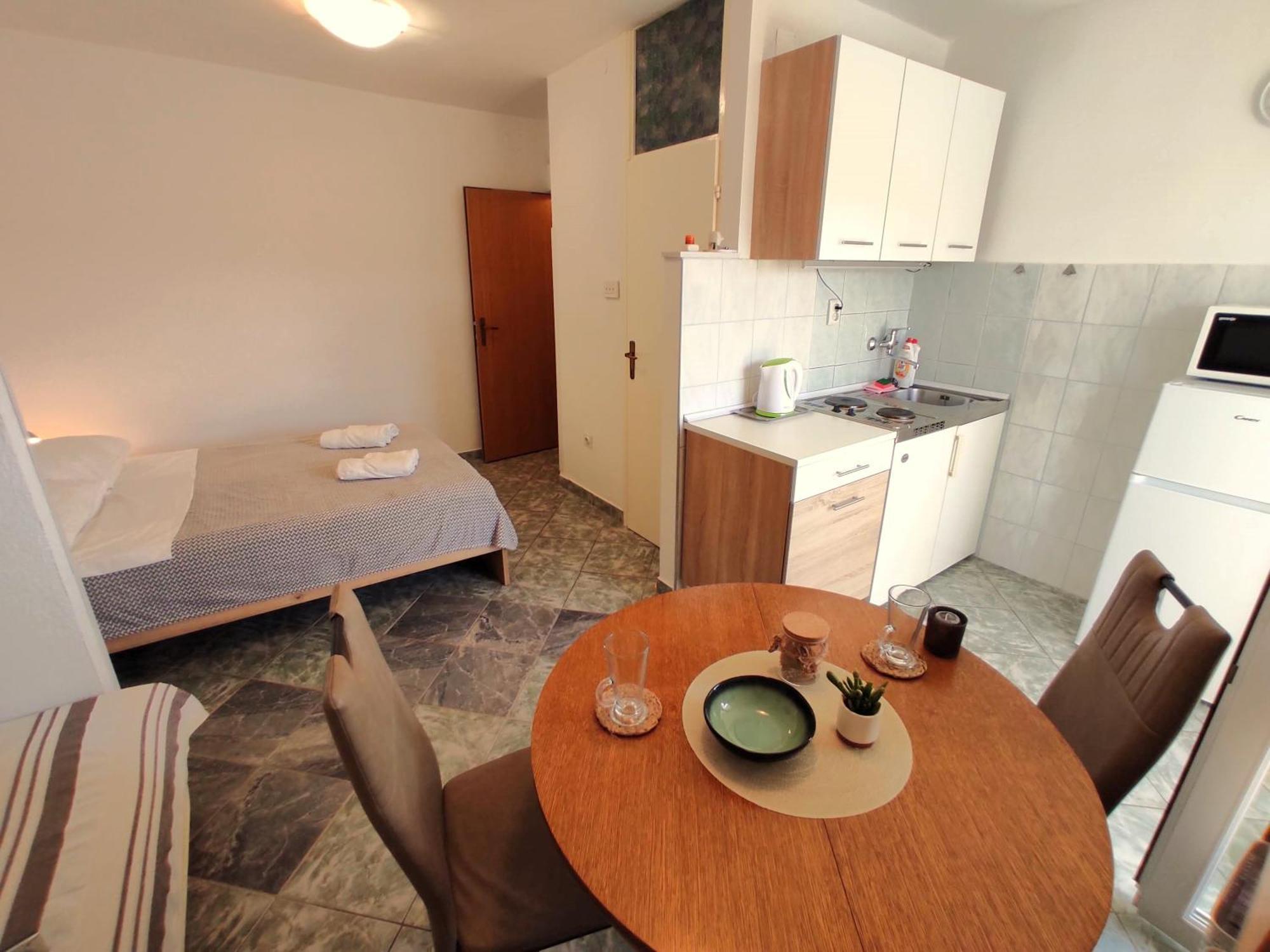 Apartments Boa สลาทิเน ภายนอก รูปภาพ